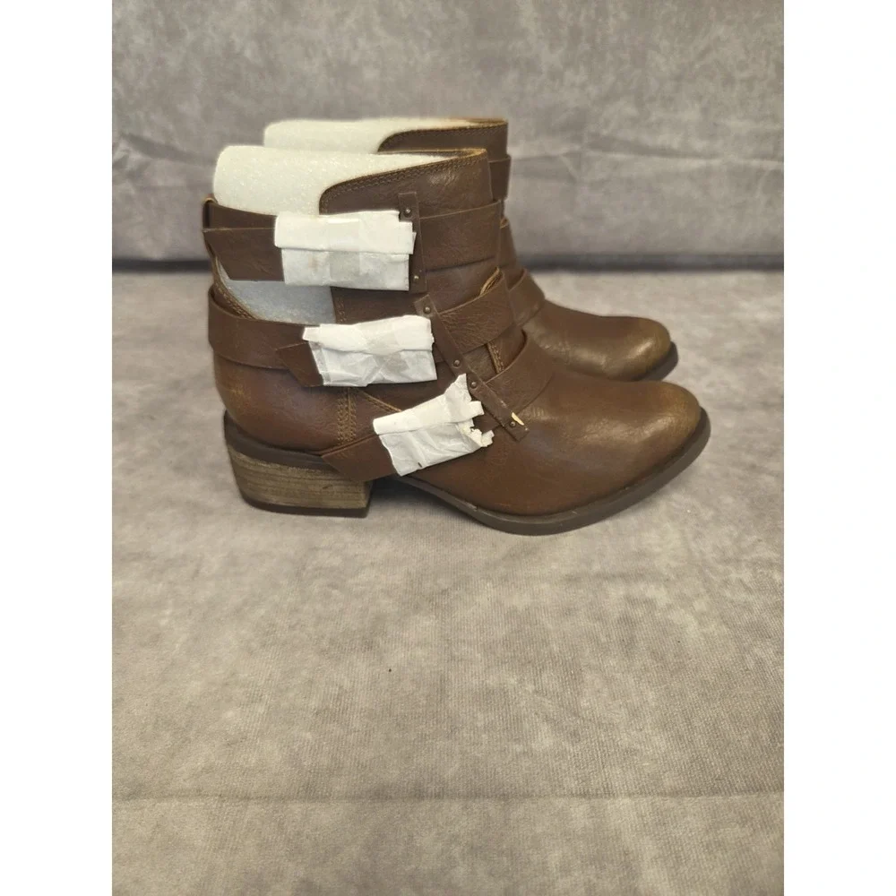 Not Rated Womens Brn Boots SZ 6